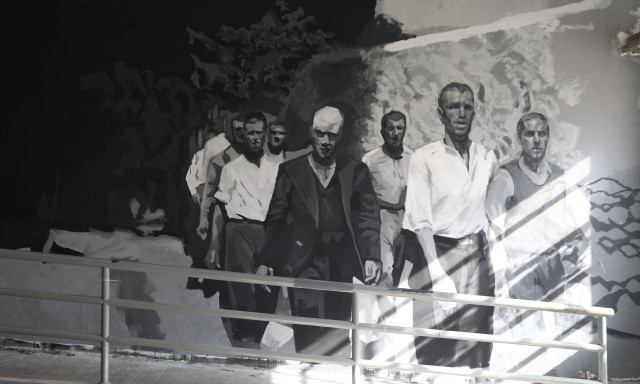 Τοιχογραφία στη Σχολή Καλών Τεχνών οι 200 εκτελεσθέντες της Καισαριανής - Φωτογραφίες