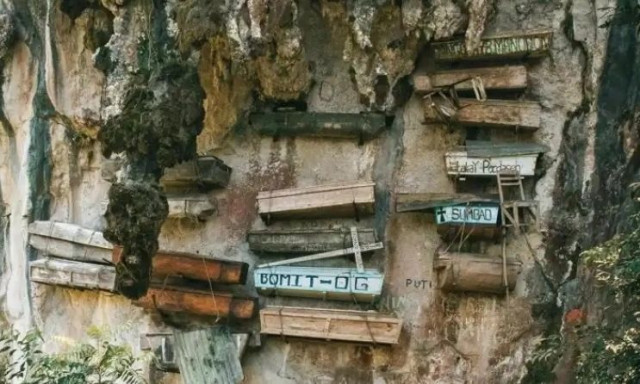 Kίνα: Η αποκάλυψη του μυστηρίου με τα κρεμαστά φέρετρα και οι απόγονοι Μπο