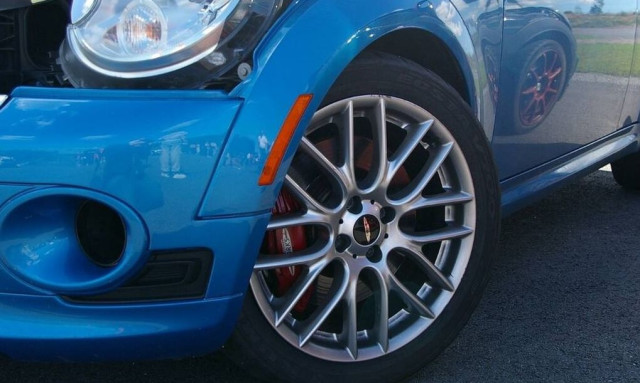 Άλιμος: Μεθυσμένη οδηγός τράκαρε εννιά αυτοκίνητα