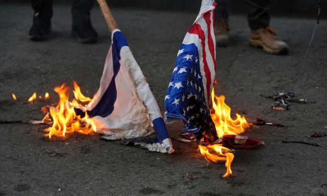 Στο «κόκκινο» η Μέση Ανατολή: Πολίτες συγκεντρώνουν είδη πρώτης ανάγκης, εκκενώνονται πρεσβείες