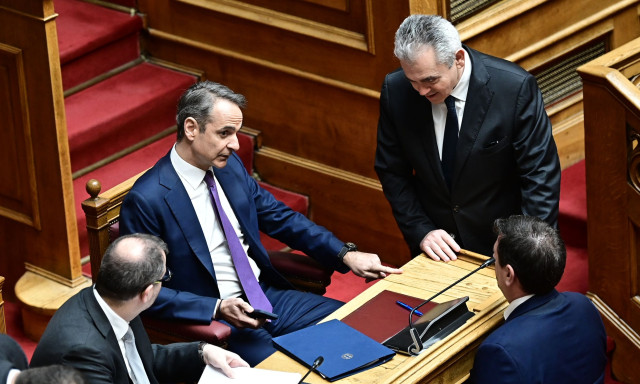 Τίμησε τη μνήμη της Αντιγόνης Πανέλλη ο πρωθυπουργός - Άφησε λουλούδι στο γραφείο της