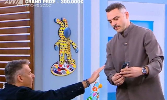 Κώστας Δόξας: Πήγε να προβάλει βίντεο με την κόρη του στον αέρα - «Μπαίνει τιμωρία για ώρες»