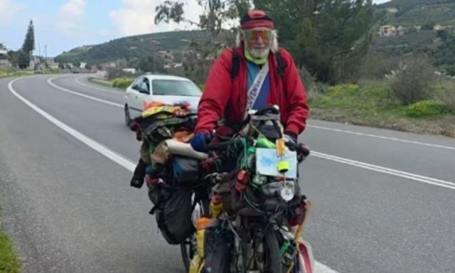 Ο ποδηλάτης που κάνει τον γύρο της Ευρώπης και ψηφίζει Κρήτη