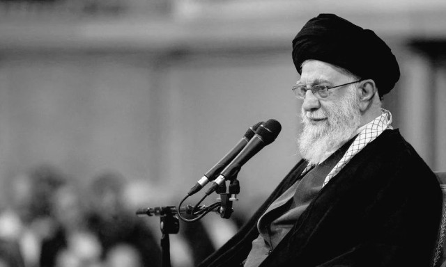 «Θα ξεσπάσει κόλαση» μετά τη δολοφονία του Χαμενεΐ, λέει Ιρανός καθηγητής