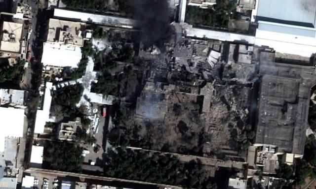 Βίντεο-ντοκουμέντο: H στιγμή του φονικού βομβαρδισμού του Ισραήλ στο συγκρότημα που έμενε ο Χαμενεΐ