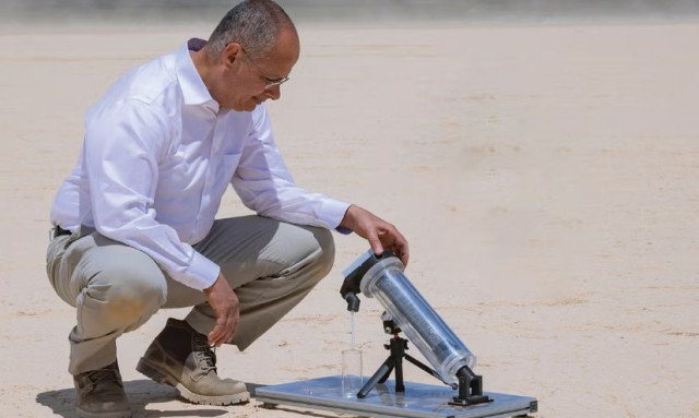 Βραβευμένος με Νόμπελ Χημείας εφευρίσκει συσκευή που αντλεί νερό από ξηρό αέρα