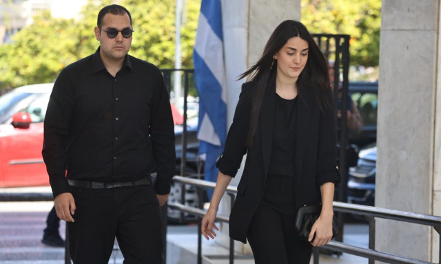 Ένας χρόνος από τον θάνατο του Αλέξη Κούγια: Στο Α' Νεκροταφείο Αθηνών τα παιδιά του