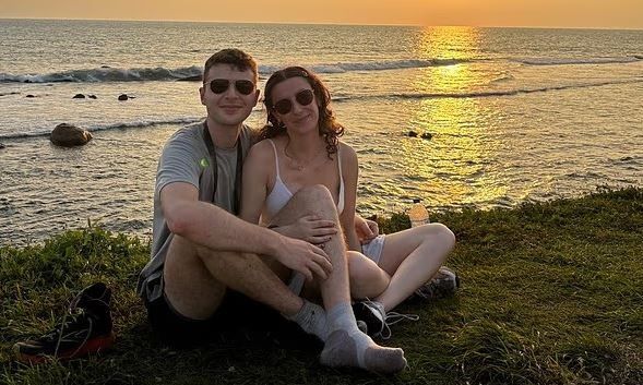 Μέση Ανατολή: Ζευγάρι Βρετανών αναγκάστηκε να πληρώσει £2.600 για να επιστρέψει στην πατρίδα του