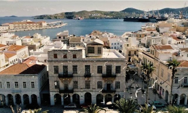 Σύρος: Εντοπίστηκε σορός άνδρα στη μαρίνα - Ήταν υπήκοος Δανίας