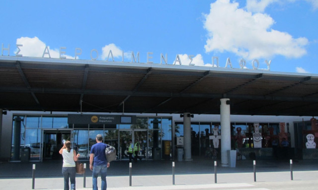 Συναγερμός στη Κύπρο: Εκκενώνεται το αεροδρόμιο Πάφου και όλες οι βρετανικές βάσεις