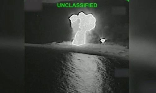 ΗΠΑ: Καταστρέψαμε τον στόλο του Ιράν στον Κόλπο του Ομάν - Το Ιράν έκλεισε τα Στενά του Ορμούζ