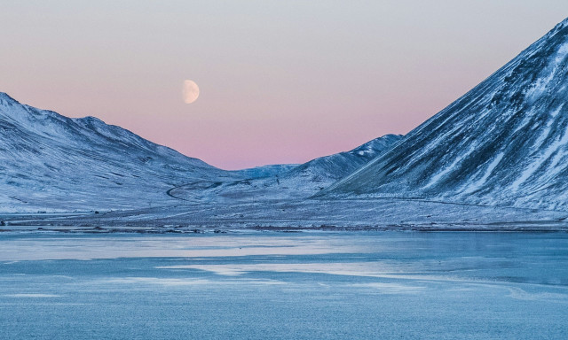 Στη μεγαλύτερη έρημο του κόσμου δεν βρέχει σχεδόν ποτέ, αλλά δεν κάνει ζέστη - Να γιατί