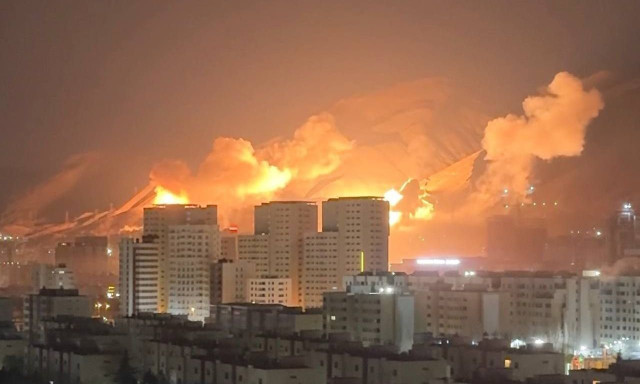 LIVEBLOG - Πόλεμος στη Μέση Ανατολή - Οι Ισραηλινοί σφυροκοπούν την Τεχεράνη - Αμερικανικές απώλειες