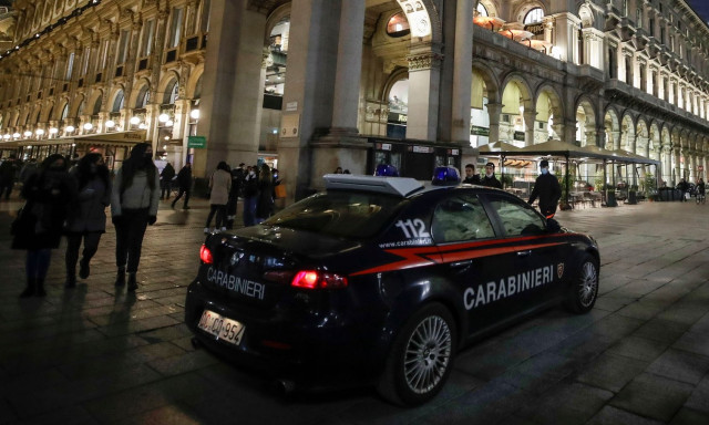 Ρώμη: Αιματηρή καταδίωξη διαρρηκτών καταλήγει στον αφανισμό οικογένειας