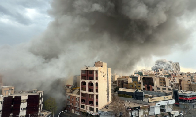 LIVEBLOG – Χάος στη Μέση Ανατολή: Μπαράζ ιρανικών χτυπημάτων σε Σ. Αραβία και ΗΑΕ– Κλιμάκωση από ΗΠΑ