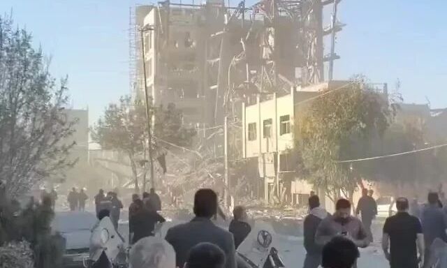 ΗΠΑ και Ισραήλ βομβάρδισαν κτίριο στο Ιράν που συνεδρίαζαν για εκλογή διαδόχου του Χαμενεΐ