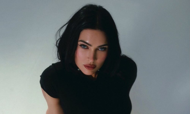 H Μέγκαν Φοξ επέστρεψε στο Instagram πιο καυτή από ποτέ ποζάροντας με το εσώρουχό της