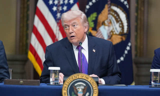 Τραμπ για πόλεμο στο Ιράν: «Είναι επιτυχημένος - Τον βαθμολογώ με 15 στα 10»