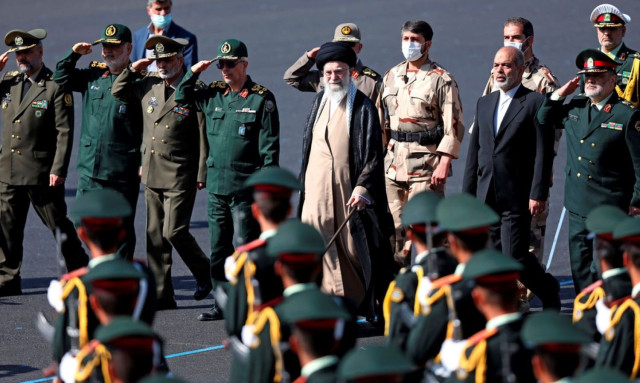 Ιράν: Μπορεί αντέξει στην επίθεση από ΗΠΑ και Ισραήλ με την στρατηγική «πυρ κατά πάντων»;