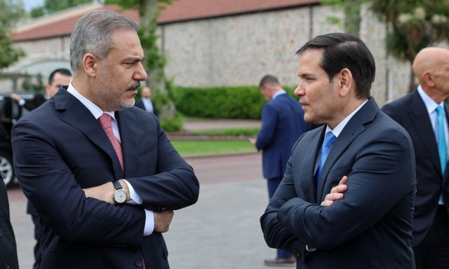 Τουρκία: Επικοινωνία Φιντάν με Ρούμπιο για τον πύραυλο που αναχαιτίστηκε στο Χατάι