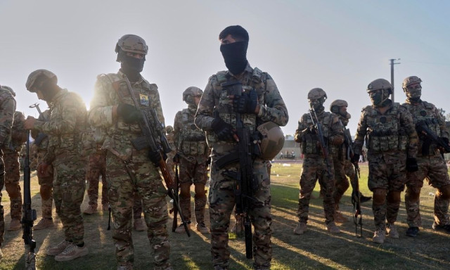 Axios: Κούρδοι με στήριξη από τη Μοσάντ και τη CIA ετοιμάζονται για χερσαία επίθεση στο Ιράν