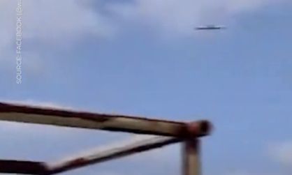 Μέση Ανατολή: Η στιγμή που πύραυλοι Tomahawks πετούν πάνω από εμπορικό πλοίο - Βίντεο