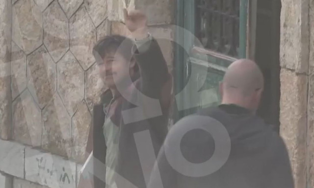 Μπραντ Πιτ: Τα πρώτα πλάνα από τα γυρίσματα στη Χαλκίδα - Πλήθος κόσμου για τον χολιγουντιανό star