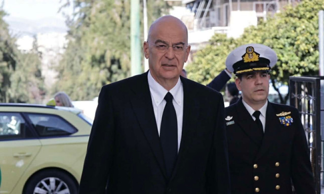 Sabah σε Δένδια: «Παίζεις με τη φωτιά Νίκο» - Ενόχληση στον τουρκικό Τύπο για τους Patriot