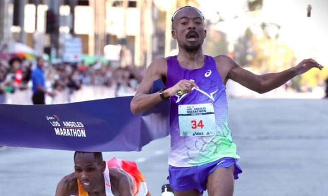 Λος Άντζελες: Δρομέας προσπέρασε τον αντίπαλό του στο παρά πέντε και κατέκτησε τη νίκη