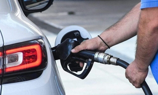 Ανεβαίνουν οι τιμές στα καύσιμα - Φόβοι για βενζίνη έως και 2 ευρώ το λίτρο