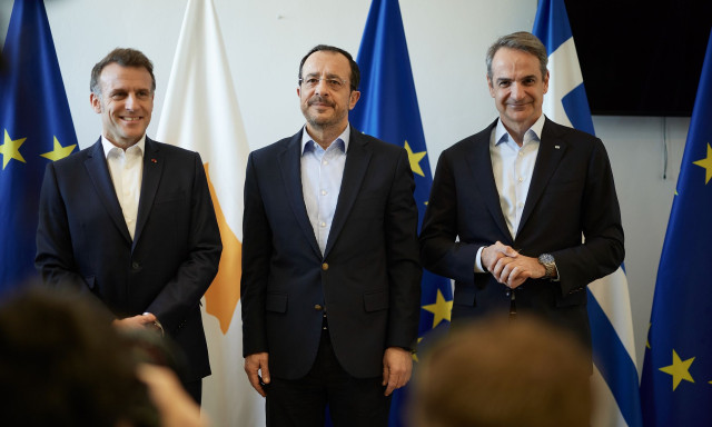 Μακρόν: Όταν επιτίθεται κάποιος στην Κύπρο, επιτίθεται στην Ευρώπη - Μητσοτάκης: Αν δεν δράσουμε μαζί σε μια τέτοια κρίση, πώς θα αντιμετωπίσουμε επόμενες απειλές;
