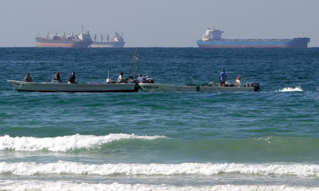 Εμπορικά πλοία υψώνουν κινεζική σημαία στα Στενά του Ορμούζ για να αποφύγουν ιρανικές επιθέσεις