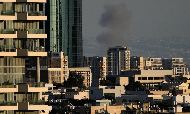 Liveblog: Drones και πυραύλους εξαπολύουν Ισραήλ και Ιράν, σε ενεργειακή δίνη η Δύση