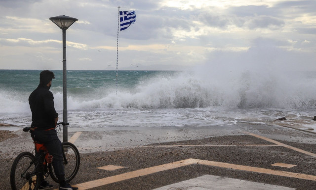 Καιρός: Οι βοριάδες φέρνουν νέα πτώση της θερμοκρασίας – Σε ποιες περιοχές θα βρέξει