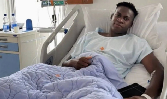 Σοκαριστικός τραυματισμός ποδοσφαιριστή: Αντίπαλος του έσπασε τον αστράγαλο με τάκλιν