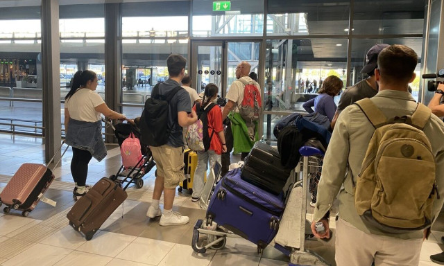 Δύο πτήσεις επαναπατρισμού από Ντουμπάι και Ντόχα