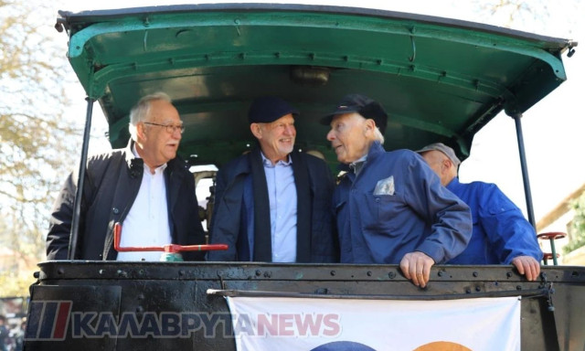 Ο Γιώργος Παπανδρέου ανέβηκε στον Οδοντωτό για τα 130 χρόνια από την έναρξη λειτουργίας του