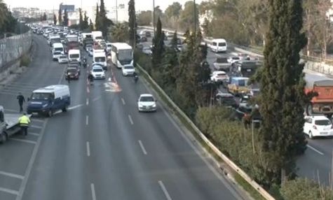 Κίνηση τώρα: Από μία λωρίδα η κυκλοφορία στην άνοδο του Κηφισού - Πού αλλού εντοπίζονται προβλήματα