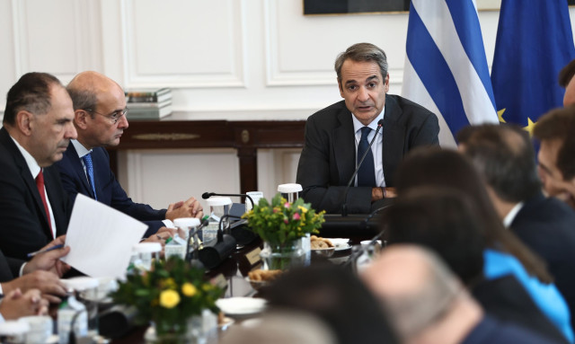 Τείχος αποτελεσματικής αντίδρασης έτοιμη να σηκώσει η κυβέρνηση - Μέτρα σε τρεις άξονες