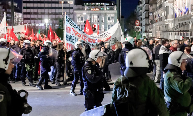 Αντιπολεμική συγκέντρωση στο Σύνταγμα: Κλειστός ο σταθμός του μετρό - Κίνηση σε Κηφισίας-Μεσογείων