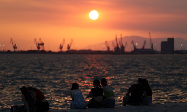 Καιρός: Με ανοιξιάτικο σκηνικό το επόμενο 10ήμερο - Πότε αναμένεται νέα πτώση της θερμοκρασίας