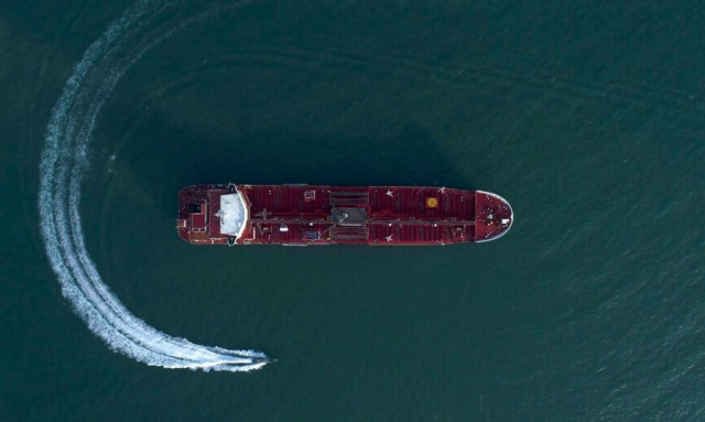 Σημαντική εξέλιξη: Οι ΗΠΑ επιτρέπουν προσωρινά σε χώρες να αγοράζουν ρωσικό πετρέλαιο 