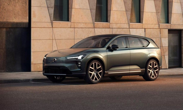 Volvo EX60: Η μεγάλη ζήτηση οδηγεί σε αύξηση της παραγωγής