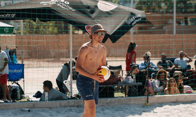 Βαρύ πένθος στον Πύργο για το θάνατο του 18χρονου Μάκη - Έπεσε από τον τρίτο όροφο