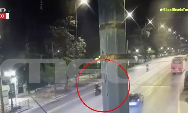 Τροχαίο έξω από τη Βουλή: Βίντεο-ντοκουμέντο από τη στιγμή της φονικής σύγκρουσης