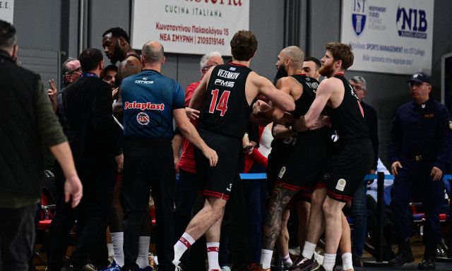 Ολυμπιακός: Ξαναχτύπησε ο Φουρνιέ - Όρμηξε σε φίλαθλο του Πανιωνίου