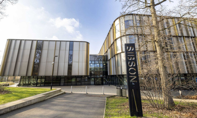 Βρετανία: Δύο φοιτητές έχασαν τη ζωή τους από κρούσμα μηνιγγίτιδας σε πανεπιστήμιο - Πώς μεταδίδεται