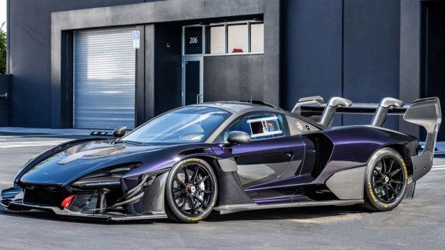 Μία McLaren Senna GTR πωλήθηκε βάζοντας «μέσα» τον ιδιοκτήτη της