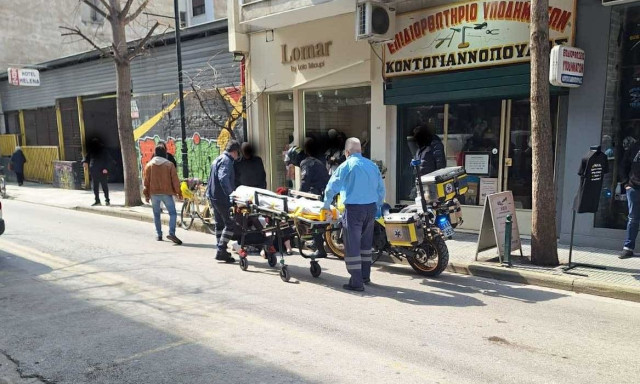 Αυτοκίνητο παρέσυρε γυναίκα στο κέντρο της Λάρισας - Φωτογραφίες