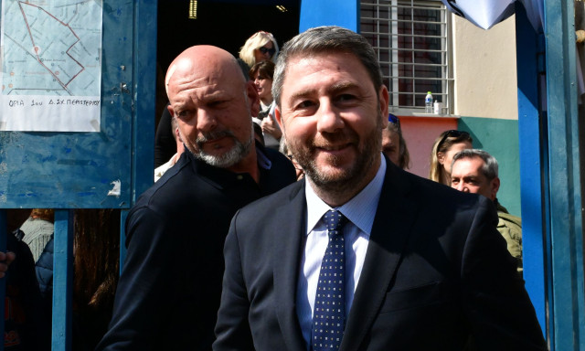 Ανδρουλάκης: «Ξεπέρασε κάθε προσδοκία η συμμετοχή» -  Ψήφισαν 174.813 για εκλογή συνέδρων του ΠΑΣΟΚ